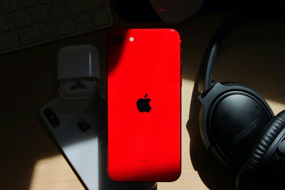 Køb nemt høretelefoner fra Bose hos JustMore